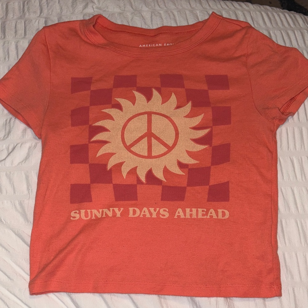 American Eagle Outfitters Cropped Coral Graphic Tee